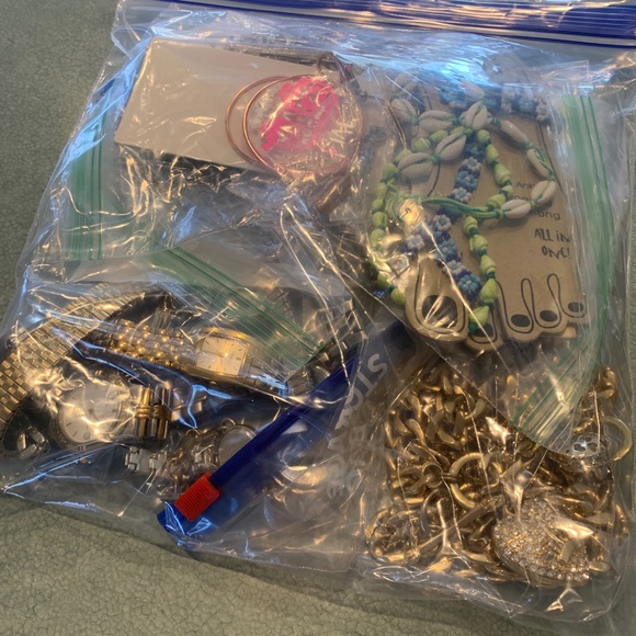 Assorted Jewelry Collection - Picture 10 of 13